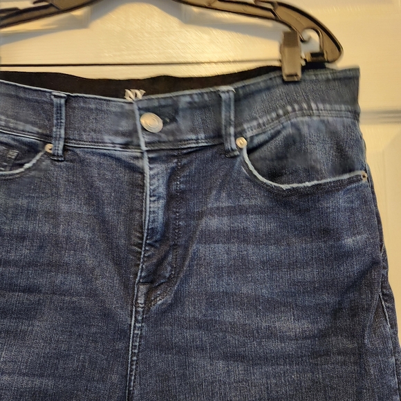 NY&Co Women's Dark Blue Jeans size 16 - Picture 2 of 4